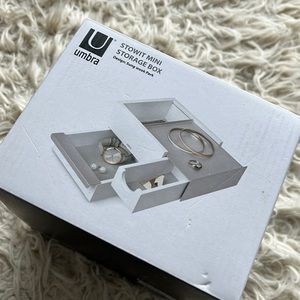 brand new in box jewelry storage box!!